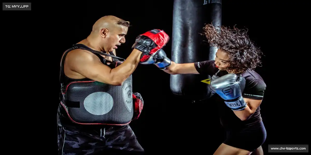 雷速官网——🦾拳腿组合，攻防一体！